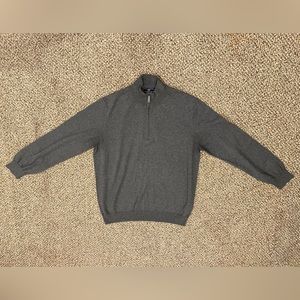 Mens Vineyard Vines 1/4 zip. It’s light in material and made in Italy.